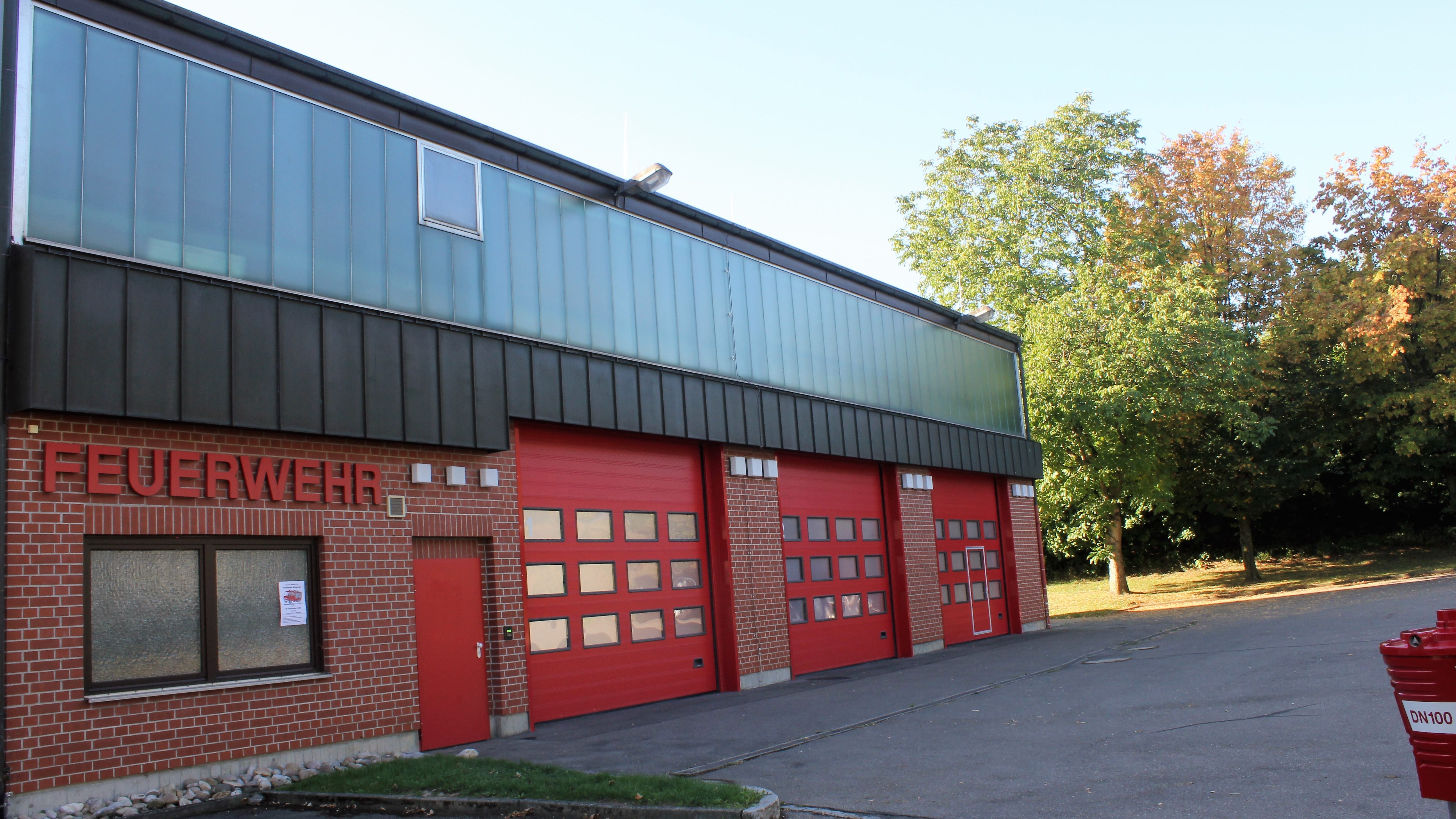 
    
        
                
                        Feuerwehrgerätehaus
                    
            
    
